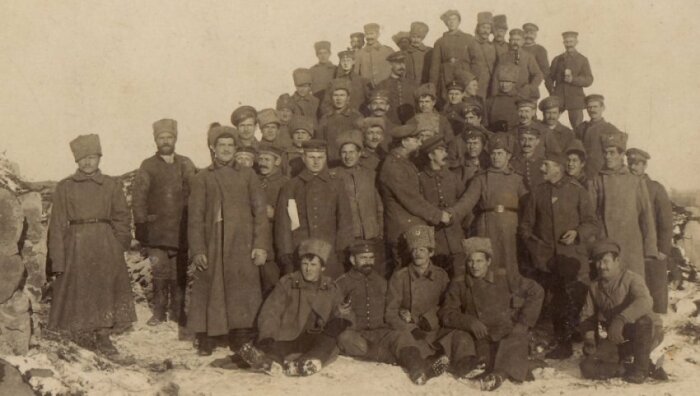 Совместное военное фото, 1917 год. /Фото: lakkk.com