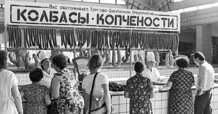 Говорят, что колбаса в СССР была вкусной и натуральной. /Фото: sun9-75.userapi.com