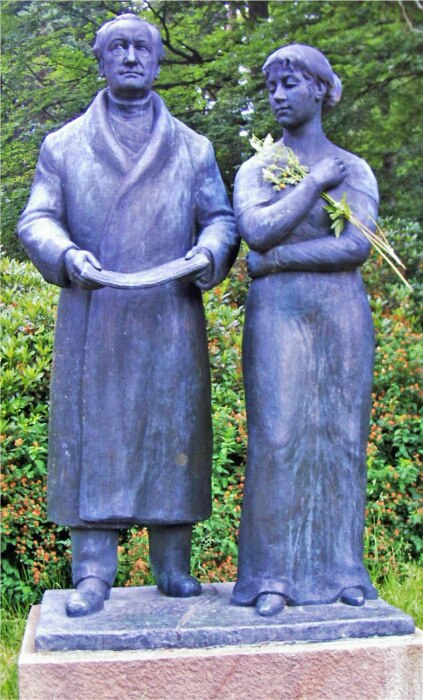 Памятник Иоганну и Ульрике в Мариенбаде. /Фото: upload.wikimedia.org