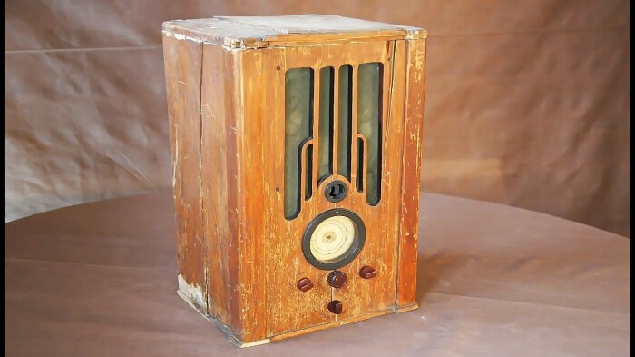 Радиоприемник СВД в деревянном корпусе. /Фото: i.ytimg.com