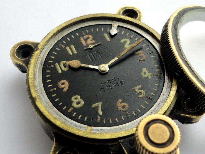 Некоторые модели часов содержали краску с радием. /Фото: kakrukamisam.ru
