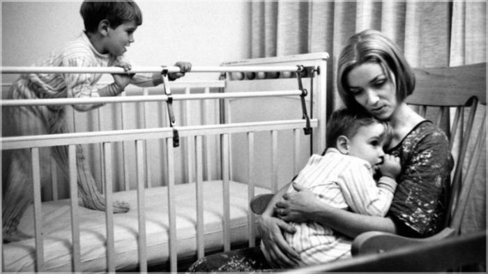 Рождение ребенка без мужа считалось аморальным. /Фото: medbooking.com