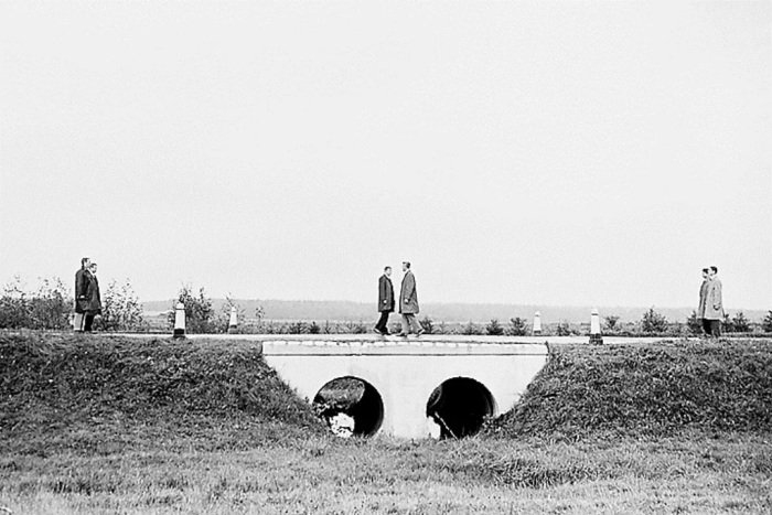 22 апреля 1964 года на границе Западной и Восточной Германий состоялся самый знаменитый обмен советского разведчика Конона Молодого на британского шпиона Винна./Фото: avatars.mds.yandex.net