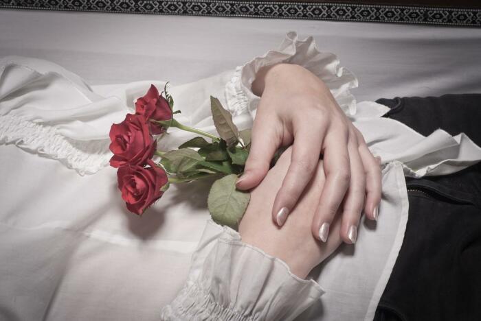 Руки покойного, по мнению древних славян, обладали магической силой. /Фото: medisite.fr