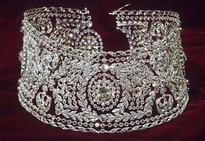 Ошейник с бриллиантами. XIX век. /Фото:staffstyle.ru