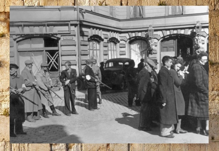 Из евреев в Латвии в живых осталось только примерно 1 тыс. человек.
