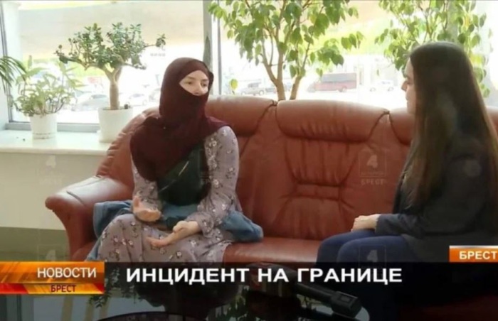 Беглянка дает интервью белорусским СМИ.