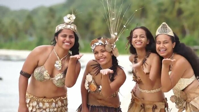 Девушки Науру. /Фото: fijivoyage.com 