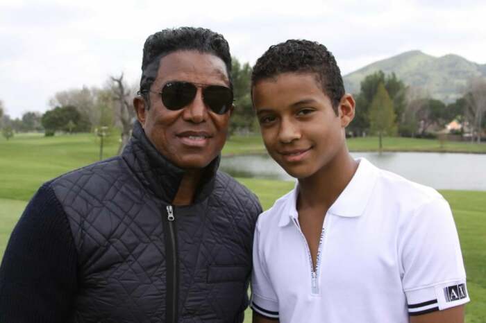 Брат М. Джексона со своим сыном Джафаром. /Фото: genius.com
