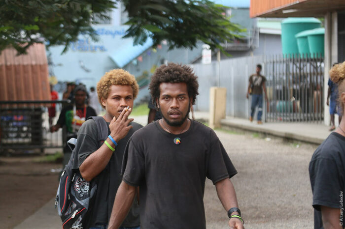 На Соломоновых островах  светлые волосы имеет каждый 10-й, а то и каждый 5-й. /Фото: stranabolgariya.ru
