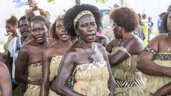 Коренные жители острова. / Фото: aljazeera.com