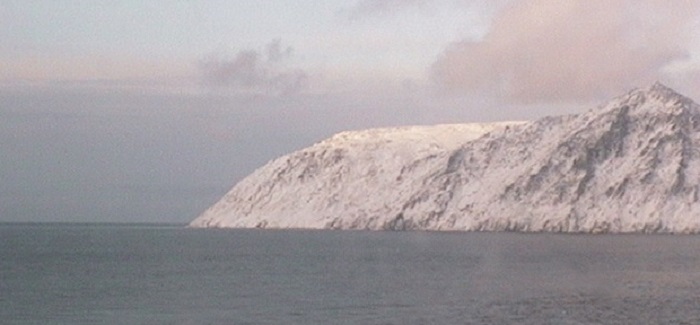 Вид на остров с Американской стороны. /Фото: wikipedia.org/