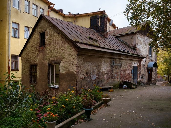 Самый старый дом в России. /Фото: Виктор Юльев, the-village.ru