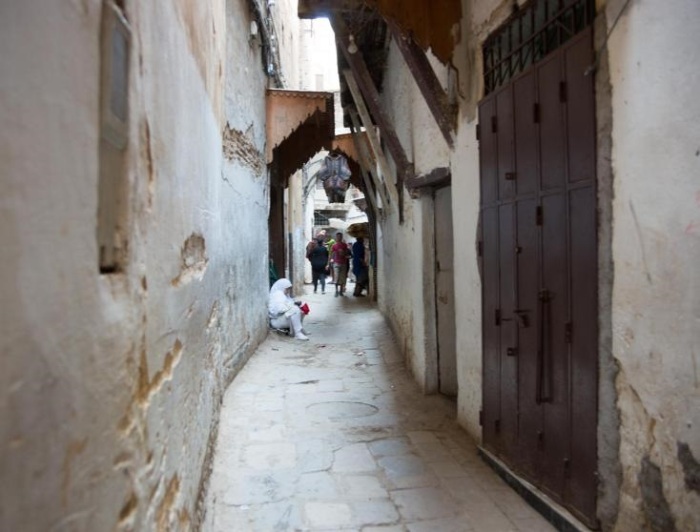 Улочка в марокканском городе. /Фото:wikimedia.org