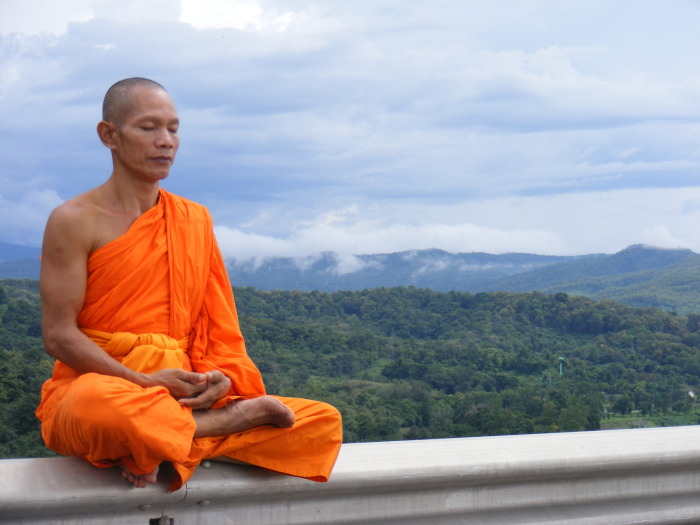 Буддисты переняли практику почитать эту гору у приверженцев учения Лао-Цзы. /Фото: blogspot.com