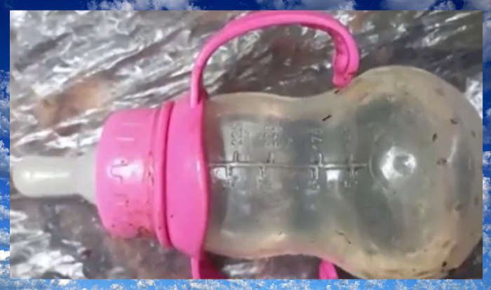 Найденная детская бутылочка, из которой поили Кристин Нериман.