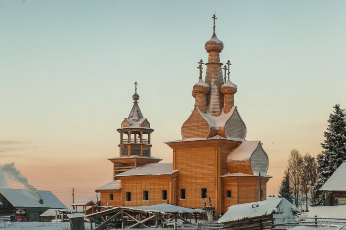 Церковь в деревне Кимжа Архангельская область