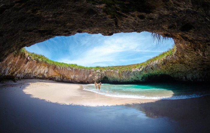 Райский уголок, который спрятан в острове. /Фото: atlasobscura.com 