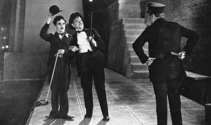 Чарли Чаплин и его герой - типичный джентльмен