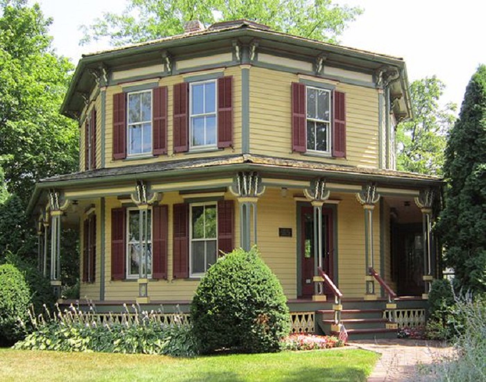 По некоторым данным, только в Америке остается до 2000 восьмиугольных домов, построенных в XIX веке. Источник: commons.wikimedia.org