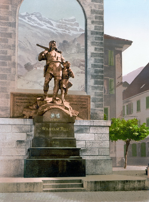Памятник Вильгельму Теллю, легендарному символу швейцарской независимости, чье реальное существование пытаются доказать энтузиасты