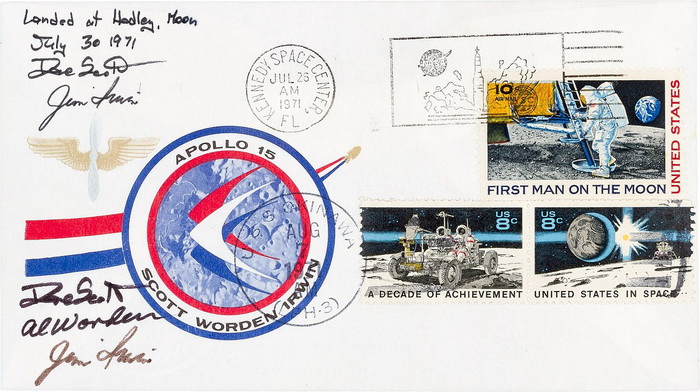 Один из конвертов, побывавших на Луне с экипажем. Источник: commons.wikimedia.org