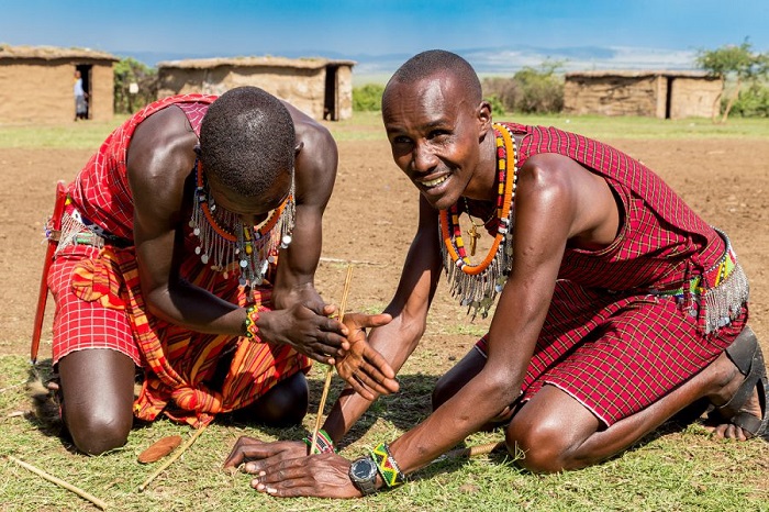 При всей своей самобытности масаи по достоинству оценили возможности, которые дает туристическая сфера. Источник: google.com