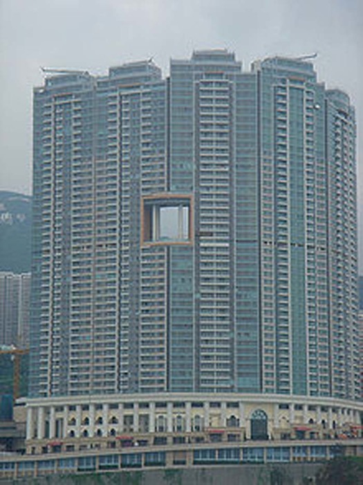 Здание в Гонконге, построенное в соответствии принципом фэншуй