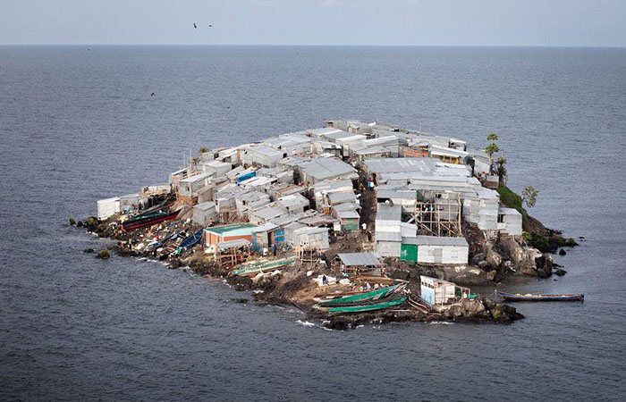 Как живут люди на самом густонаселенном острове в мире: демократия по-африкански Мгинго, остров, этого, острове, несколько, Калеле, человек, острова, много, местных, очень, рыбаков, жителей, больше, Кибебе, является, Тембо, также, изгнания, Усинго