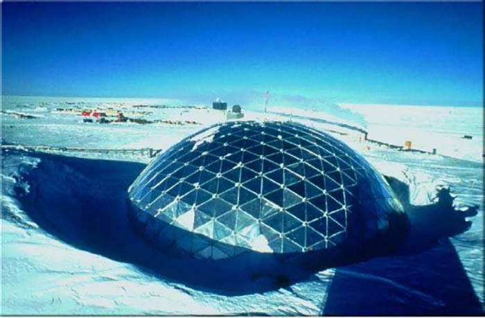 Южный полюс, Американская исследовательская станция Амундсена-Скотта