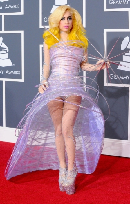 Леди Гага на вручении наград Grammy в 2010 году. / Фото: www.dressya.ru