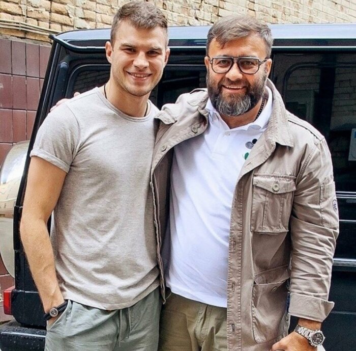 Михаил Пореченков с сыном Владимиром. / Фото: www.obozrevatel.com