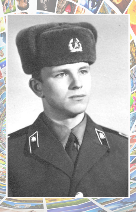 Михаил Евдокимов во время службы в армии.