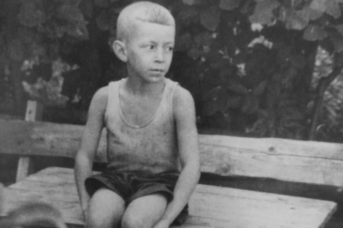 Лев Рубинштейн в детстве. / Фото: www.rbk.ru