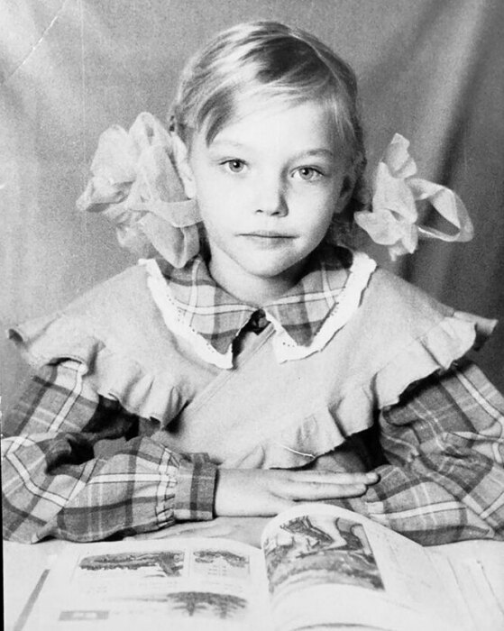 Саша Пивоварова в детстве. / Фото: www.thevoicemag.ru