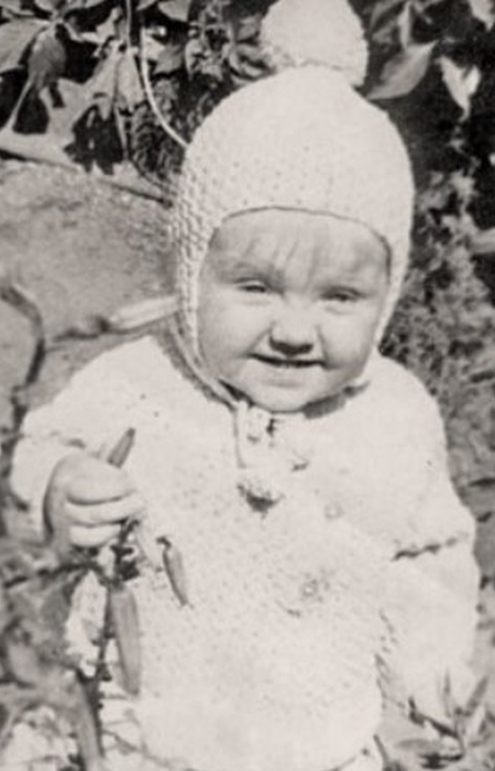 Алла Перфилова в детстве. / Фото: www.fishki.net