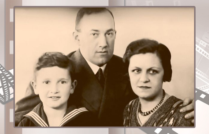 Евгений Весник в детстве с родителями.