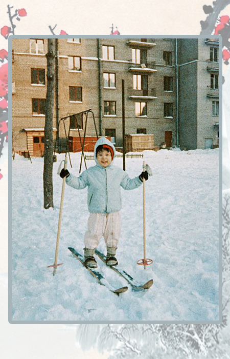 Масако Овада в детстве в Москве.