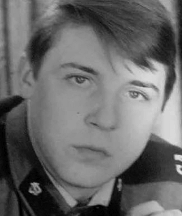 Александр Семчев во время службы в армии. / Фото: www.kratkoebio.ru
