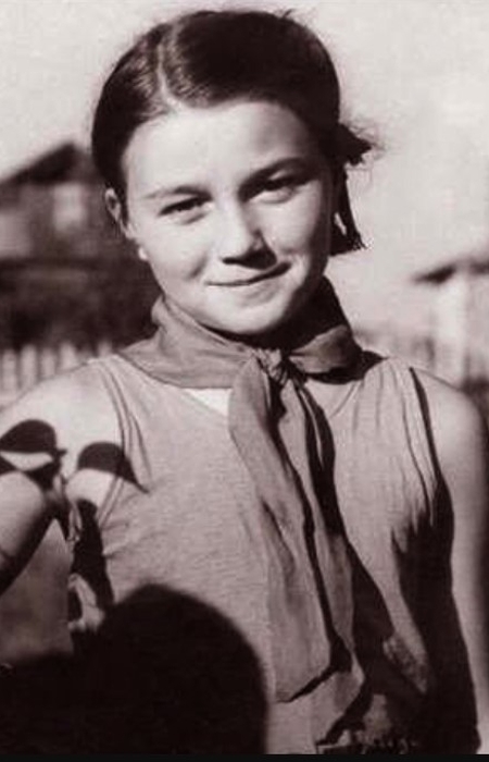 Тамара Синявская в детстве. / Фото: www.mega-stars.ru