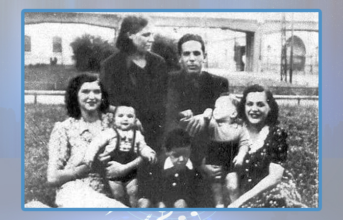 Адриано Челентано (сидит в центре) с родителями, сестрами Марией и Розой и их детьми.