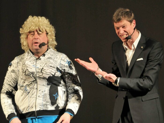 Владимир Данилец и Владимир Моисеенко. / Фото: www.teatrkz.ru