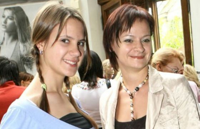 Кира Пластинина с мамой. / Фото: www.hollywood-actors.ru