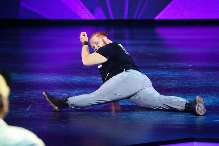 Дмитрий Красилов в шоу «Танцы» на ТНТ. / Фото: www.vsezdorovo.com