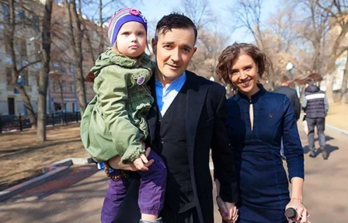 Егор Бероев и Ксения Алфёрова с дочерью. / Фото: www.really-cool.ru