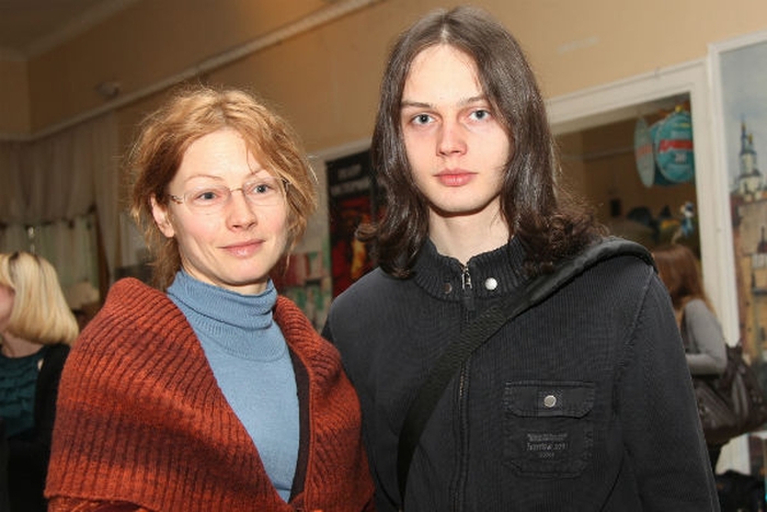 Алёна Бабенко с сыном. / Фото: www.lirocy.com