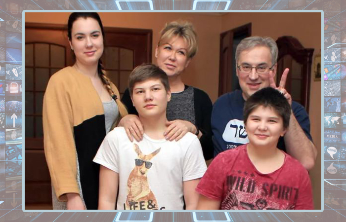 Андрей и Юлия Норкины с детьми.