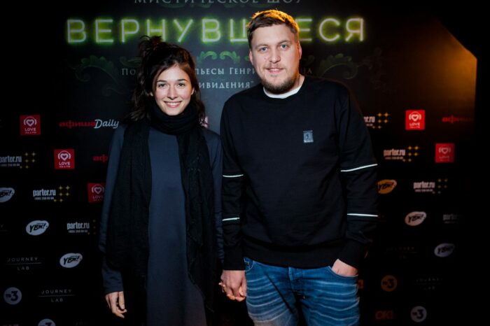 Александр Незлобин с женой. / Фото: www.peopletalk.ru
