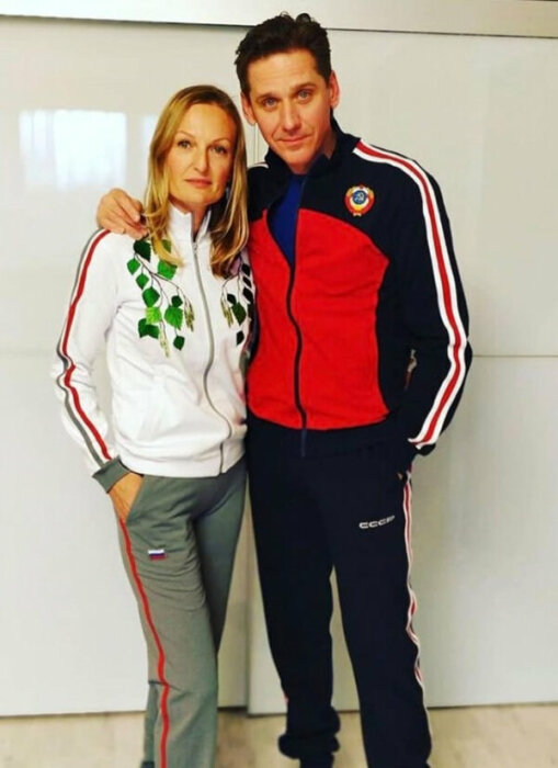 Юрий Батурин с женой. / Фото: www.imperiyaroz.ru