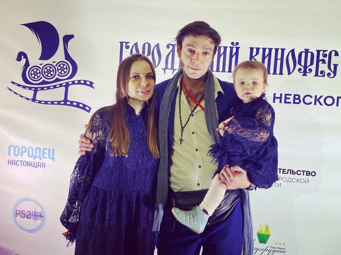 Павел Баршак с третьей женой и дочерью. / Фото: www.z-aya.ru